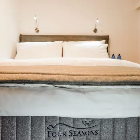 Apartment Romantic Near Charles Bridge *