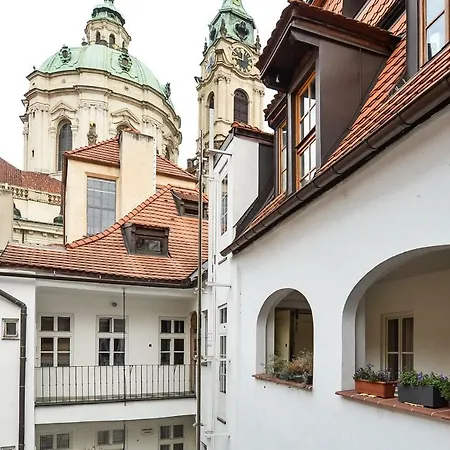 Romantic Near Charles Bridge *