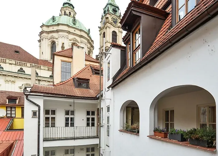 Romantic Near Charles Bridge *